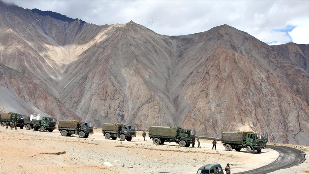 国产 1 吨级无人机成功首飞，可在 200 米土路起降