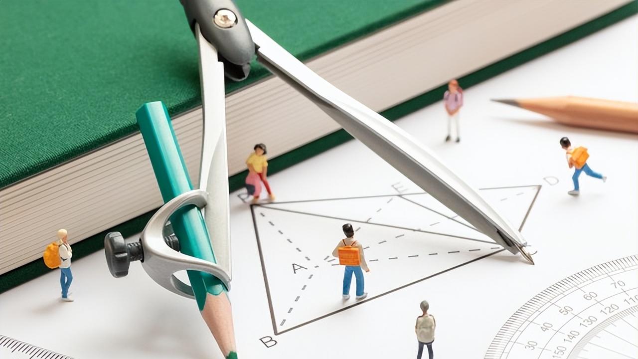 除了数学老师，任何老师夸你家孩子聪明，可能都是客套话！