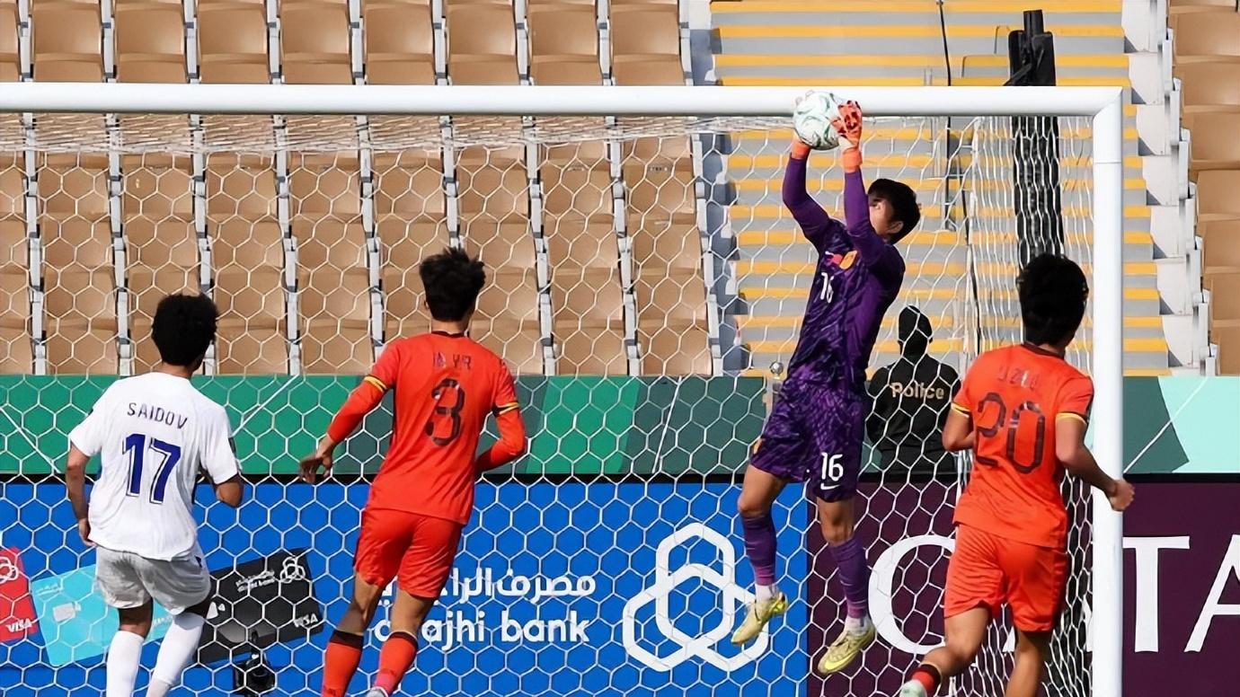 征服对手！乌兹主帅评U23国足: 防守有序, 并单独如此赞叹国足门将