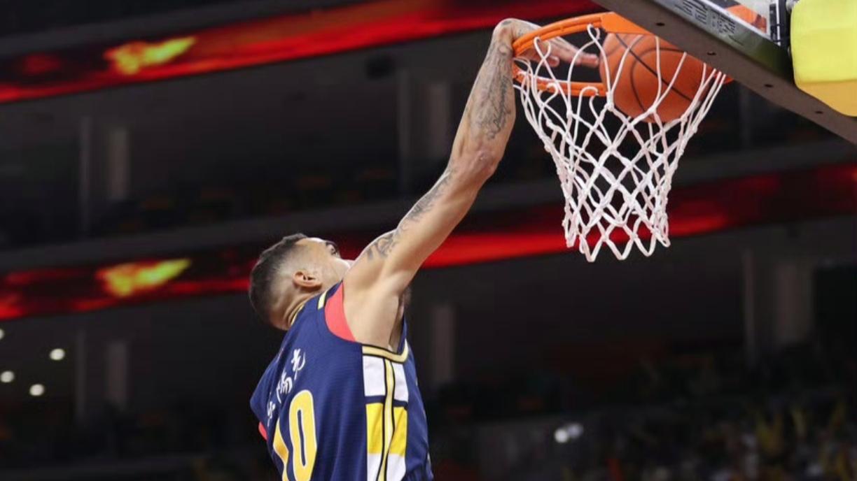 残阵的广东队能否击败北京？奎因的意外受伤或许将改变比赛走势！