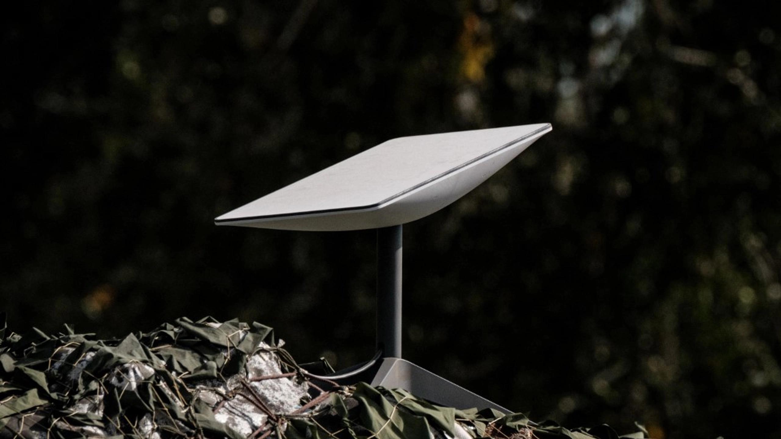 英语：俄罗斯军队因星链关闭引发友军误伤