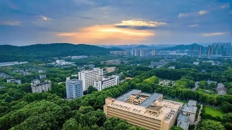 工科院校排名大变样，华中科技大学进入全国前10名