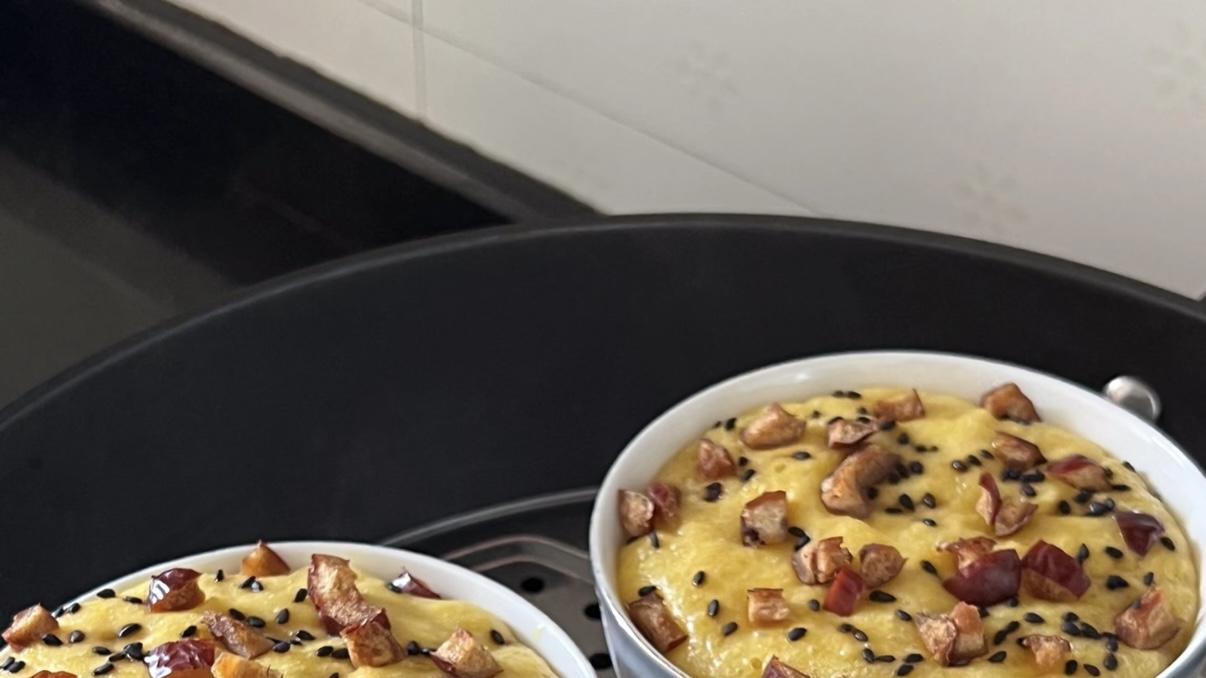 中式养脾胃，搅一搅就能做的红枣南瓜发糕