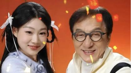 成龙又杀进春节档，很会搞流量，消费熊猫元素，拉小沈阳女儿炒作