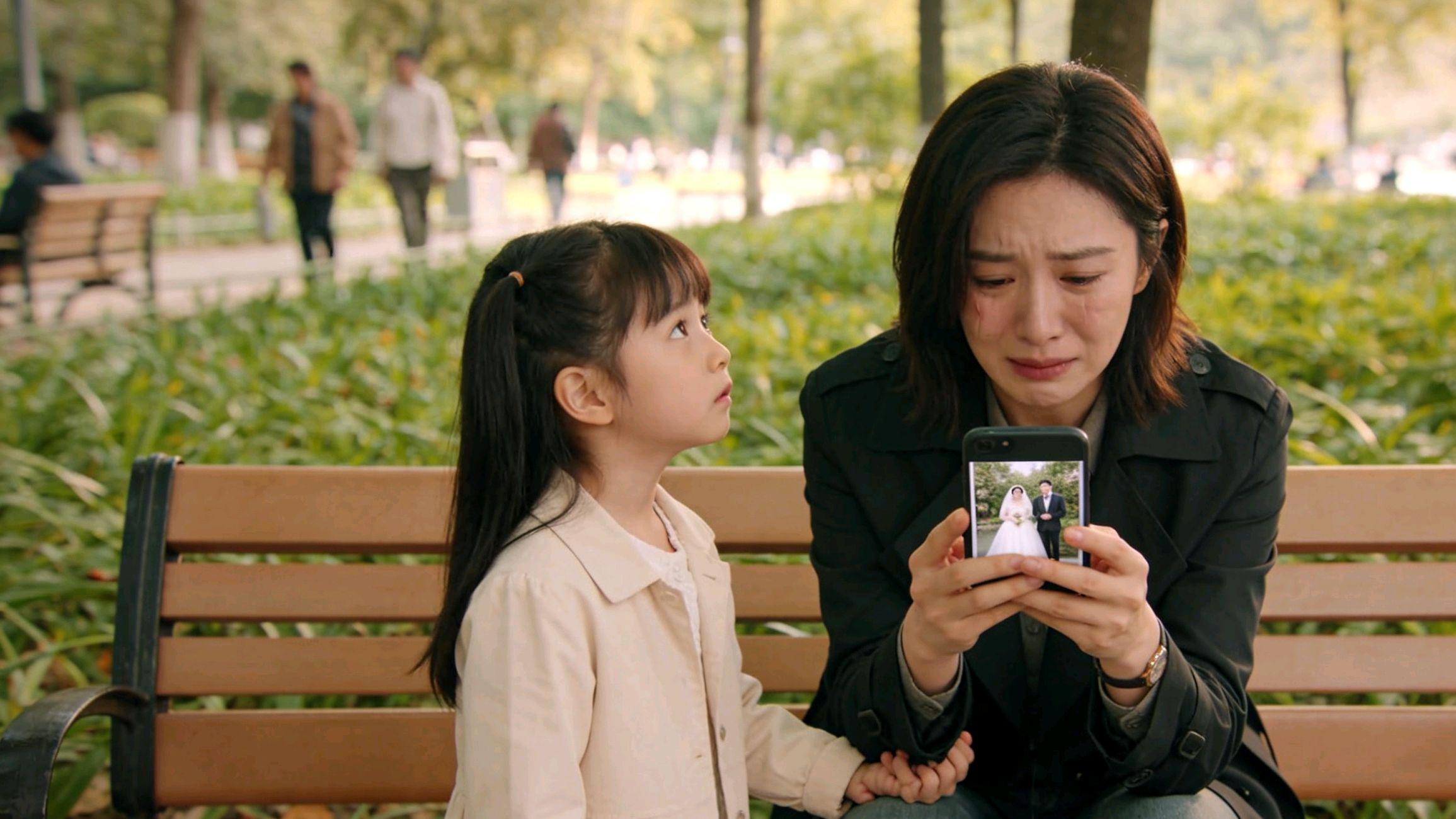 情感故事：我信闺蜜挑唆跟丈夫离婚，刚拿到抚养权她就嫁给我前夫