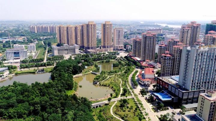 “懒政怠政”，究竟要到何种程度？要求走读生将背包改为透明书袋