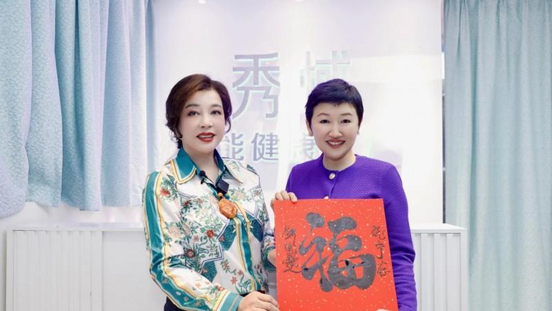 75岁刘晓庆北京片场拍摄状态令人叫绝！