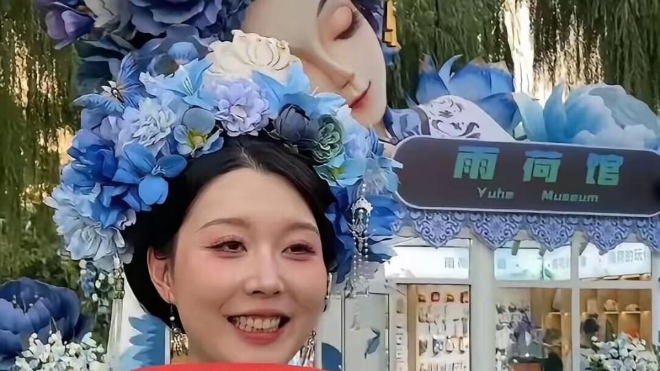 孔孟之乡三千载，“夏雨荷啦啦队”在足球赛事中亮相，《半月谈》批评济南文旅“关键场合丢根脉”