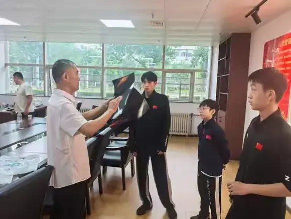 马仁堂千里赴辽爱心捐赠 非遗好物护航辽宁体育健儿备战大赛