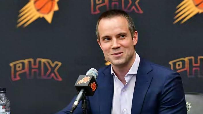 太阳队主教练乔丹-奥特已带领球队打进西部第6名！