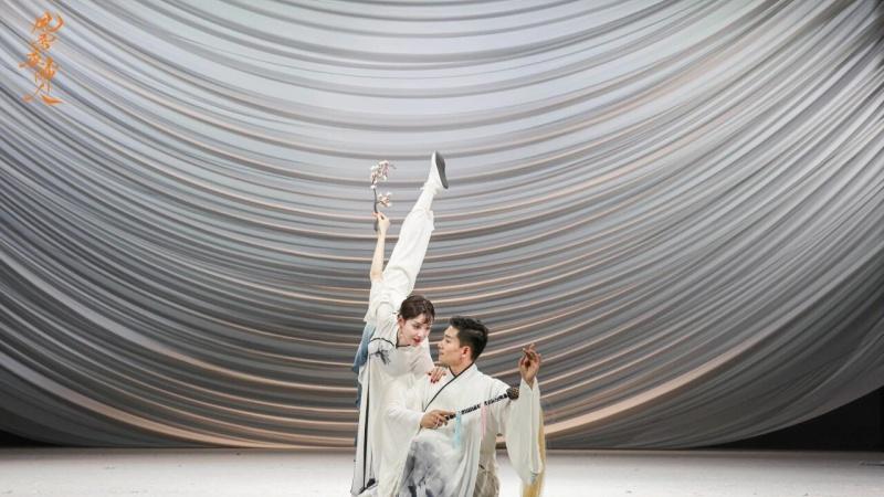 北京人艺《风雪夜归人》二轮上演 唯美演绎经典爱情故事