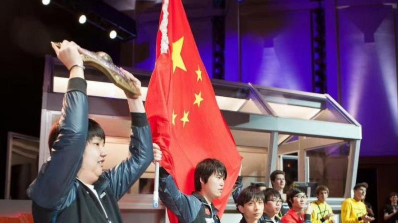 雕哥曝光S8赛季IG选手工资，还不如上班族，王校长其实很小气