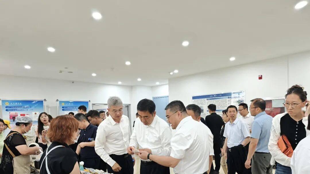 吉飨携“牛儒亦”延边黄牛肉亮相“津长携手 兴农向新”现代农业产业推介交流会