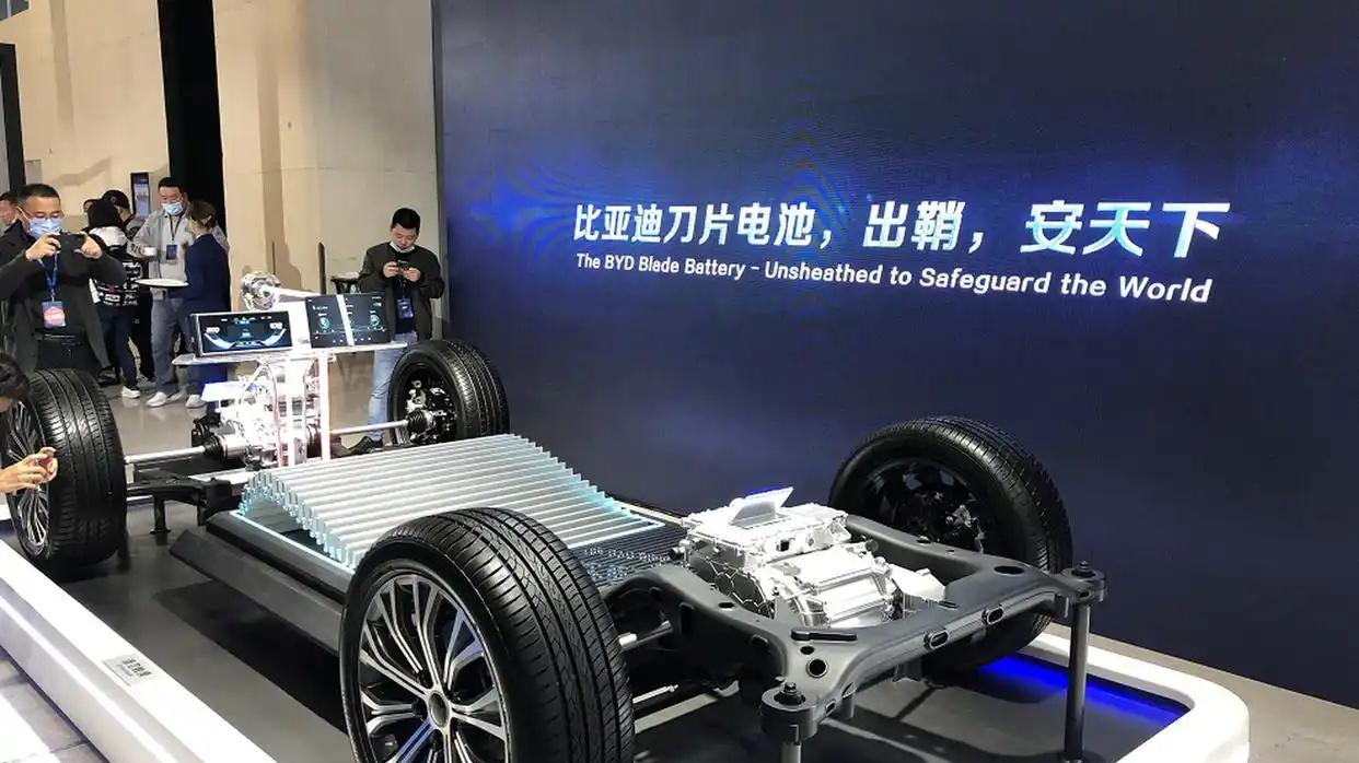 海外市场动力电池十强“揭晓”：韩国三强份额跌破四成，比亚迪跻身前五