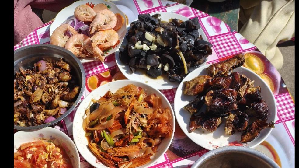 过年笔话：春节走亲戚不吃饭的好处（利大于弊）