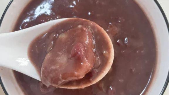 冬日暖汤攻略：红豆芋头沙的绵软秘诀