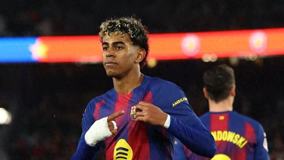 巴萨晋级国王杯四强！亚马尔破门+阿劳霍头槌，17战16胜剑指冠军