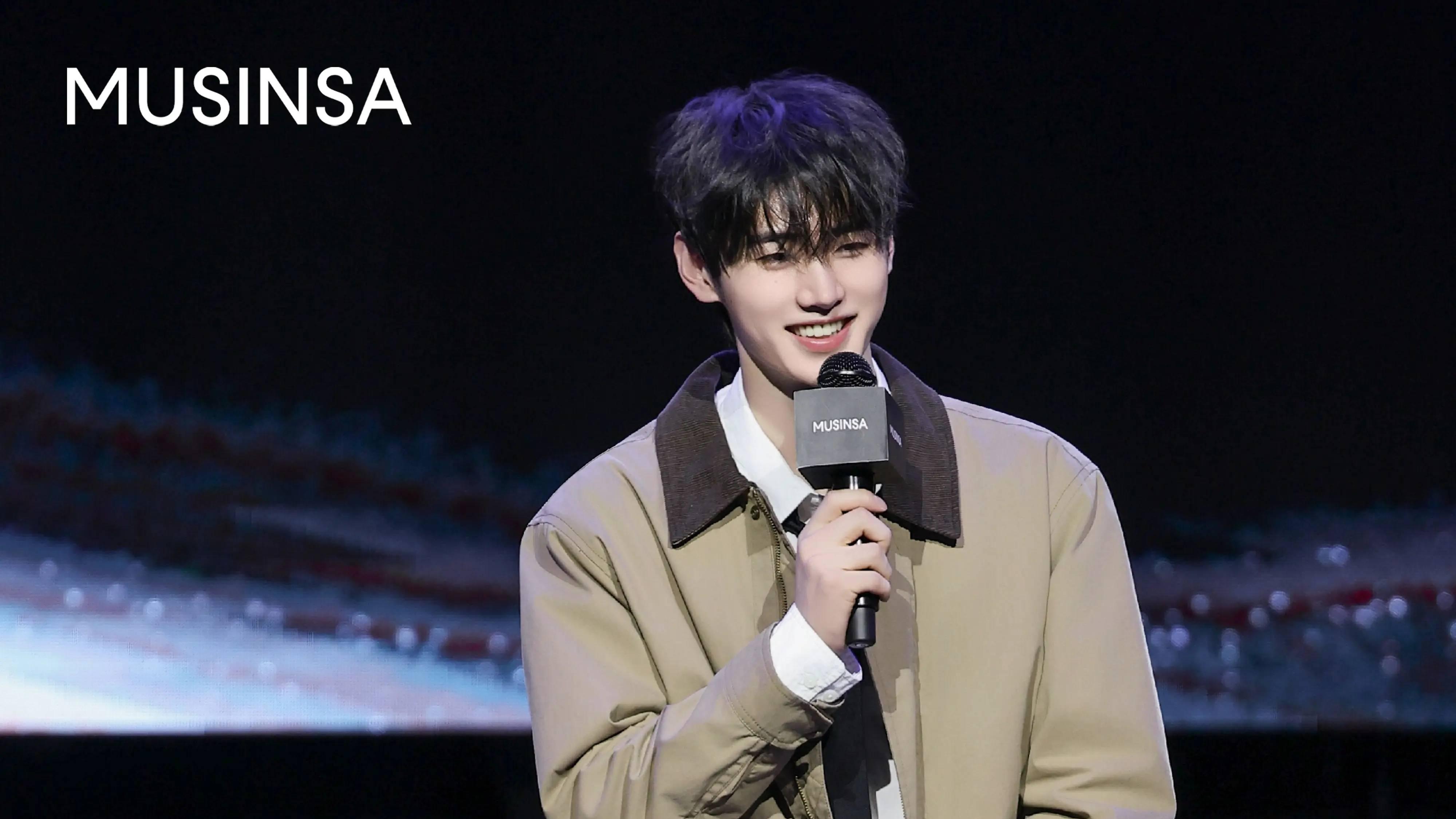 朴成训上海见面会甜炸！中文表白+官宣回归，机场却引争议