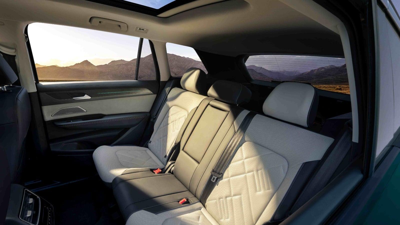 全新揽巡推终身质保，智能座舱还能常用常新