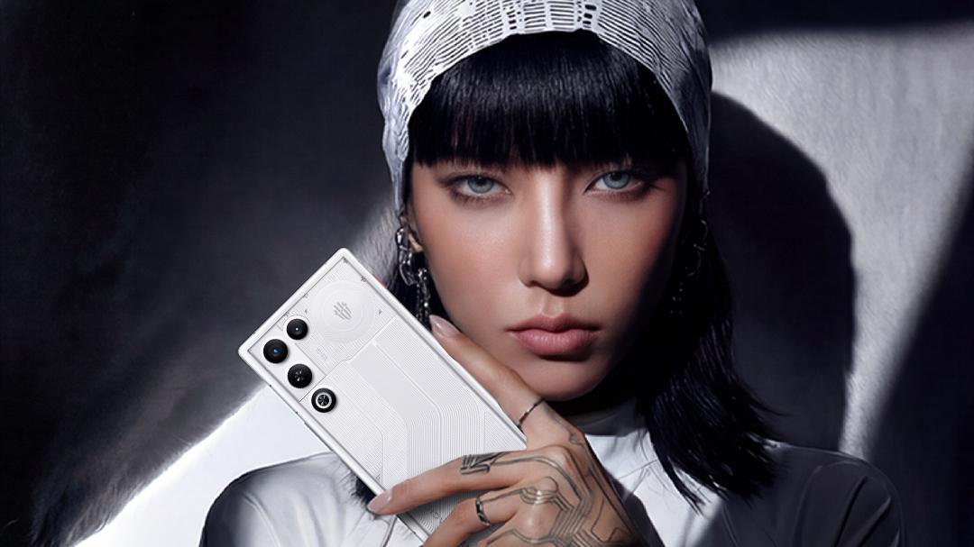 红魔高管嘲讽iQOO 15 Ultra，风扇和肩键只是入门，技术不行