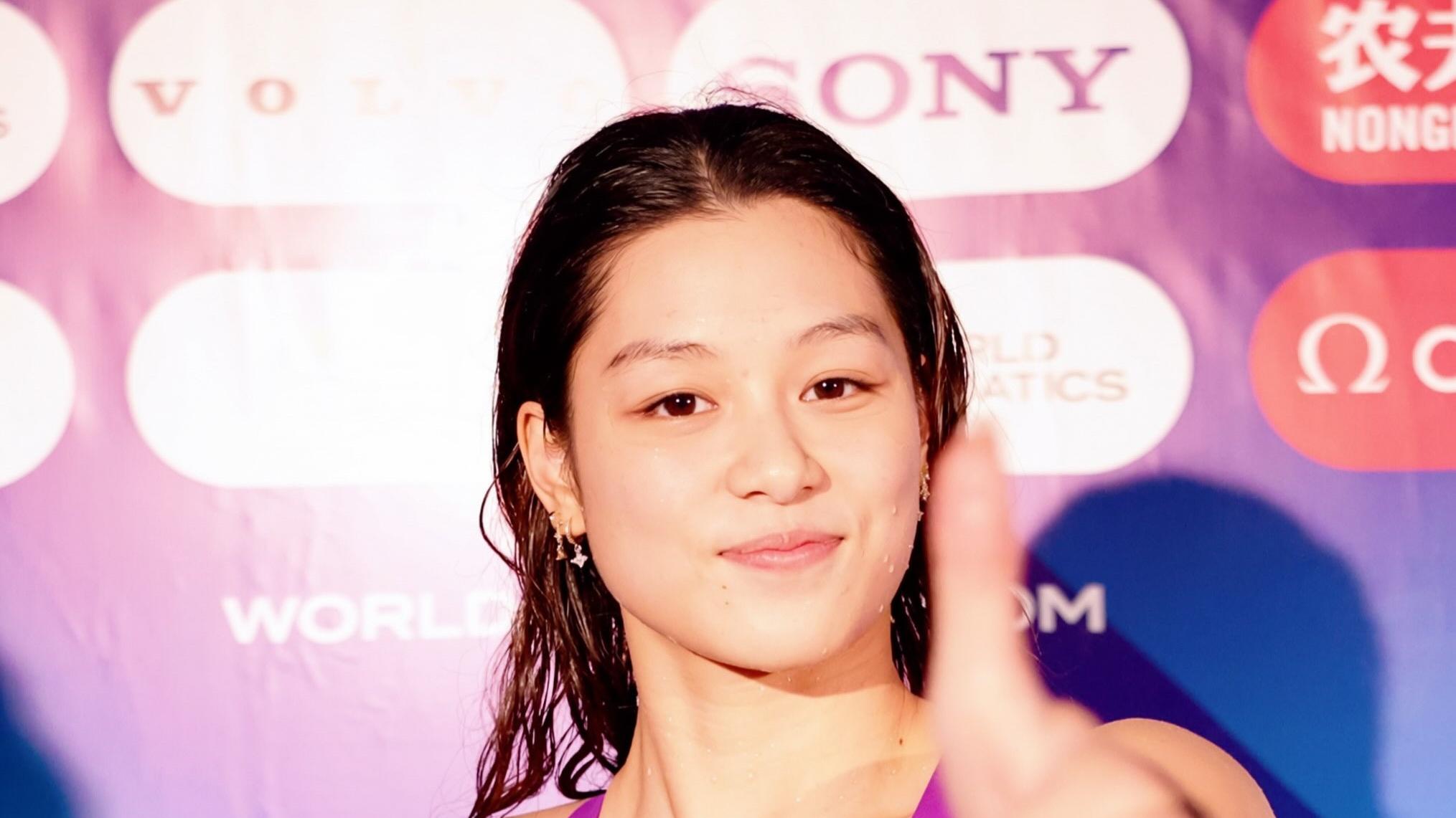 夺三连冠+破纪录！中国21岁游泳女神大闪耀：又美又飒
