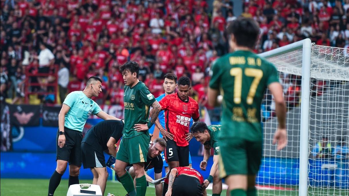 五轮0进球，认命的罗斯连搏命的勇气也没有！浙江队抄错上港作业