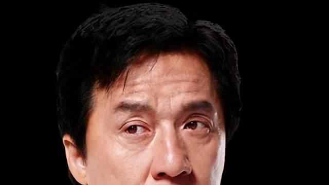 为什么成龙七十多岁还在拍电影？因为他家庭一塌糊涂，没有快乐了