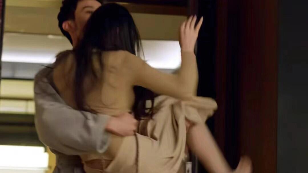 第一次和男朋友开房，他心里都在想什么？