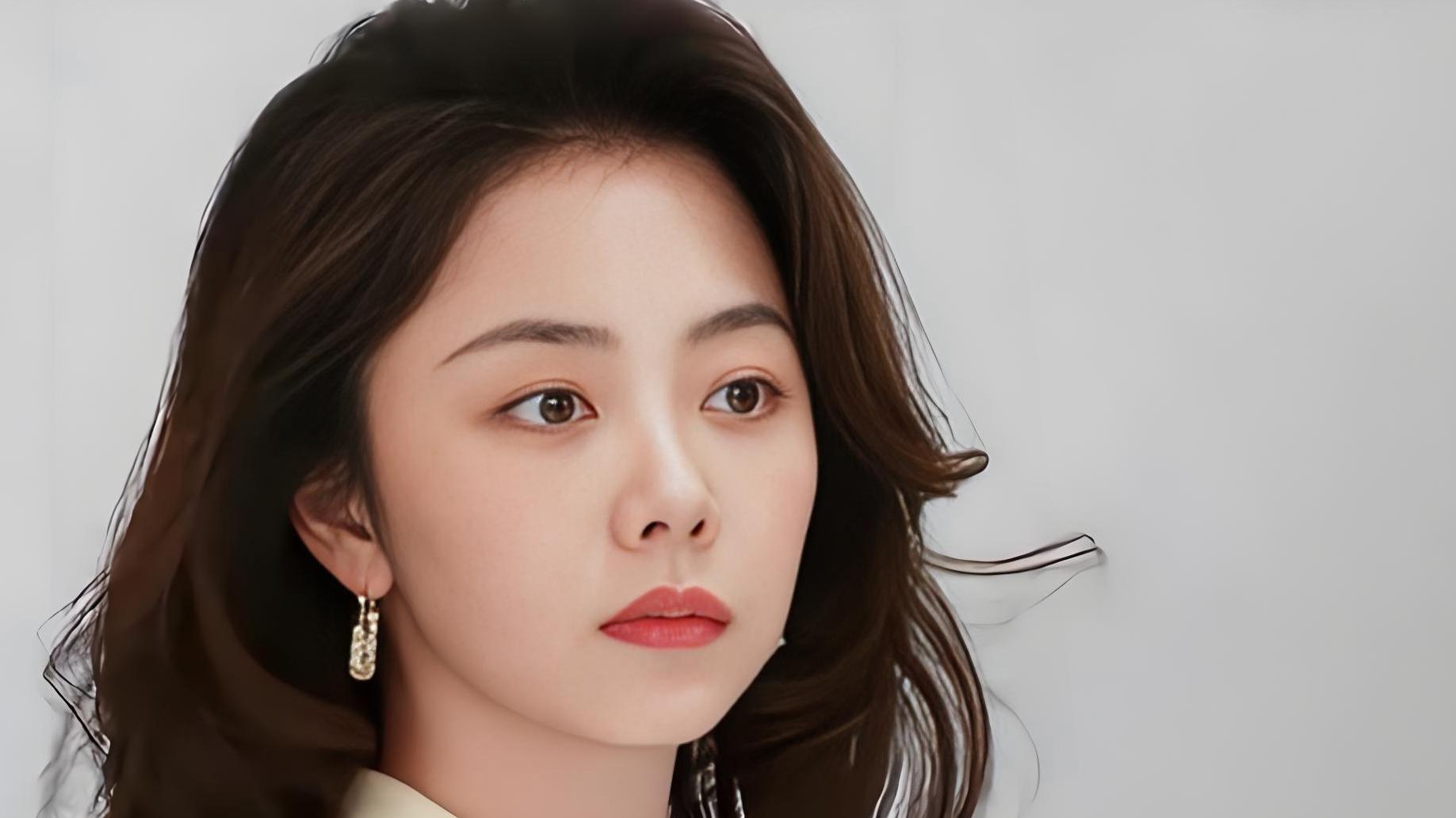 谁还说谭松韵只能演甜妹？新剧减重82斤素颜出镜，50岁角色演绝了