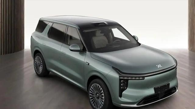 唠唠智己LS8：30万级堆料狂魔，值得等吗