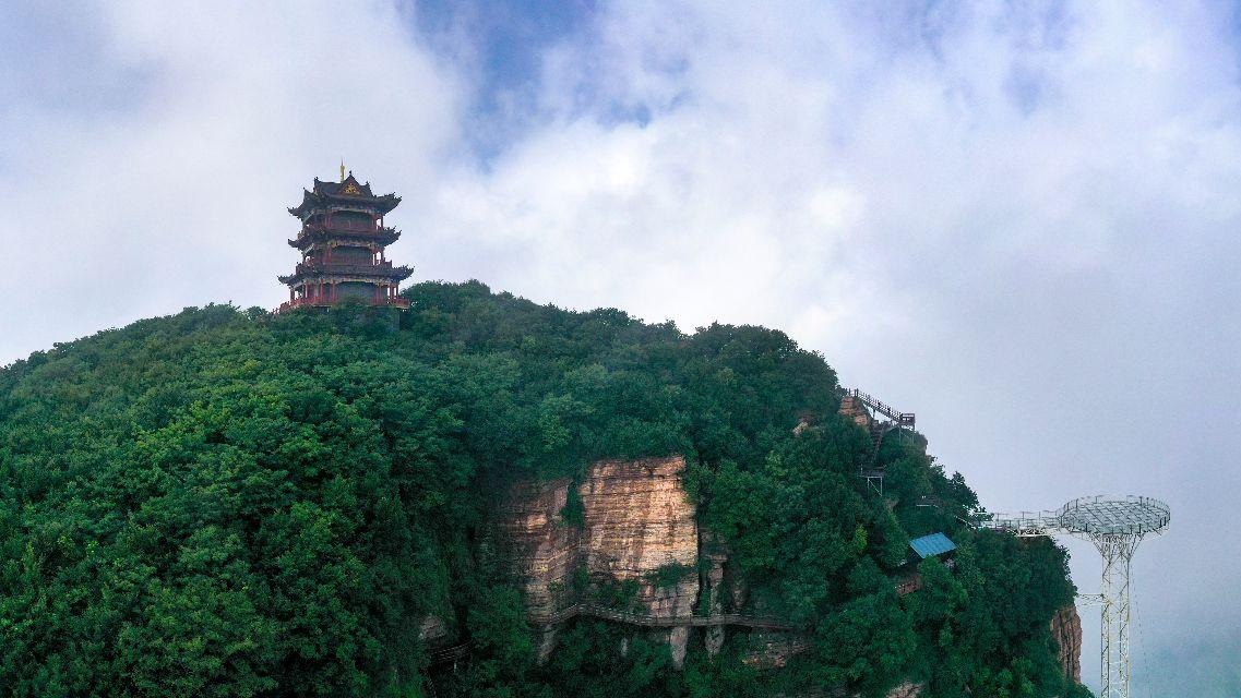 白云深处有黛眉，一场不期而遇的山水奇缘