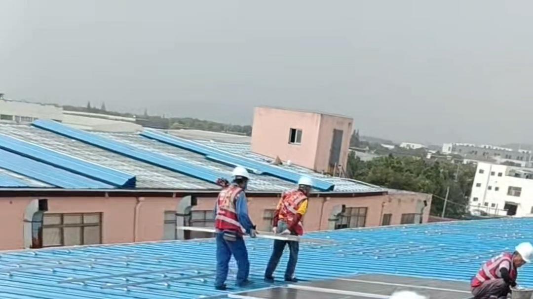 绿色工业新范式：分布式光伏助力厂区低碳升级