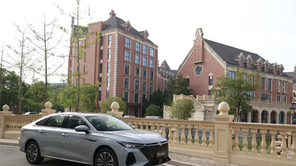 风云A8以高安全与越级舒适，重新定义7万级超值家轿