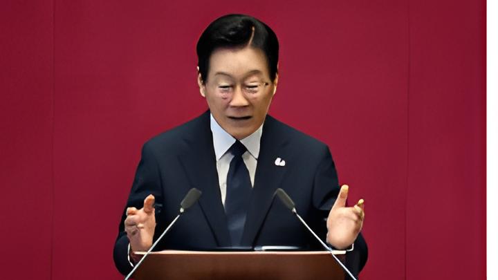 韩国宣布向伊朗提供50万美元人道主义援助，“与霍尔木兹通行无关”；26艘韩国船只目前滞留海峡附近