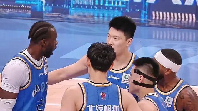 首钢险胜过关，曾凡博旧伤复发！