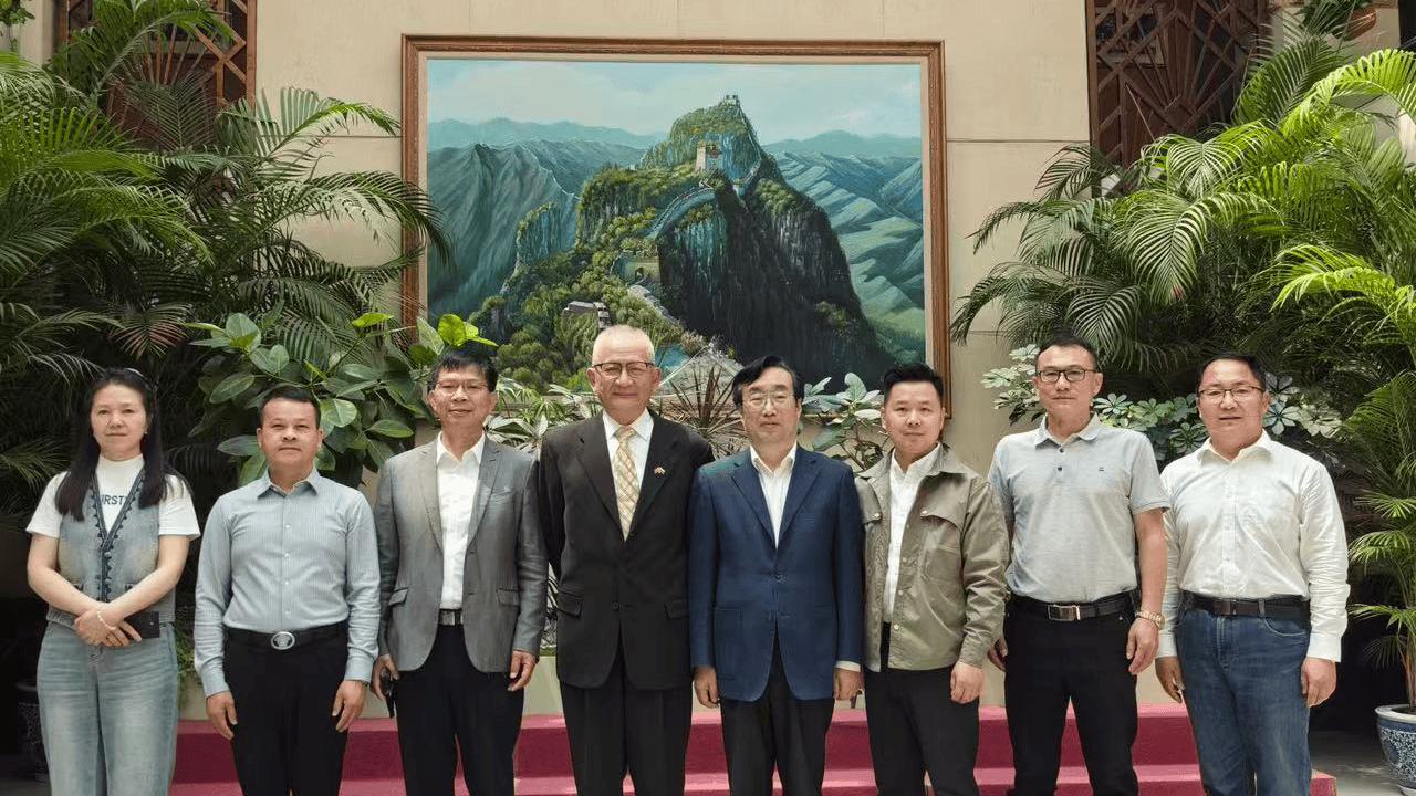 京华五月聚同心 全球联盟启新程——路晓峰在京接见共工新闻社代表团侧记