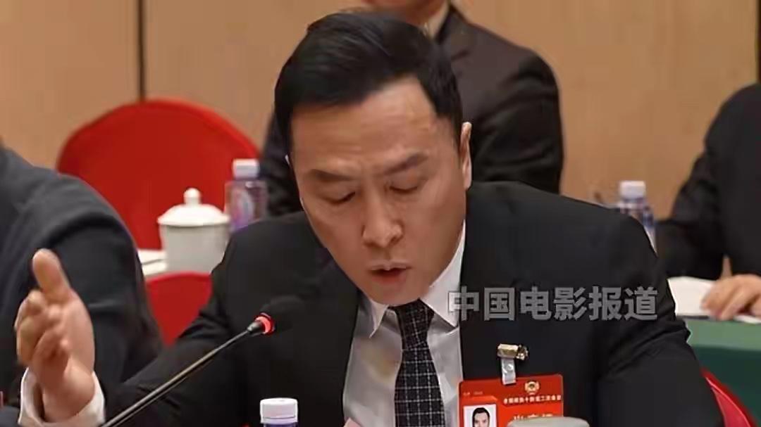 2026最大反差！甄子丹亮相两会，李连杰因国籍抱憾！