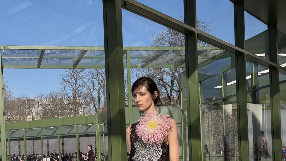 给迪丽热巴挑服饰｜Dior26秋冬女装系列，浪漫的杜乐丽花园