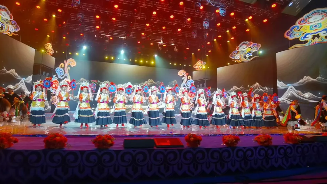 迪庆热巴《热巴舞动千年韵》登青海藏历火马新年晚会