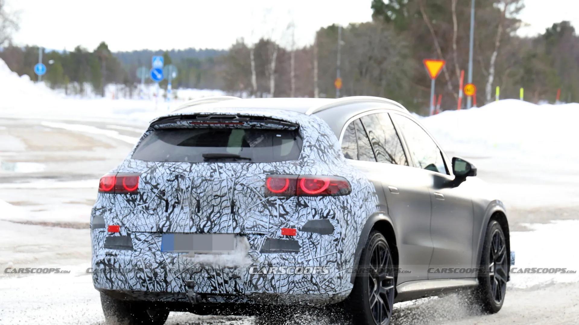 全新奔驰AMG GLC纯电版谍照：900+马力、三电机、3秒内破百