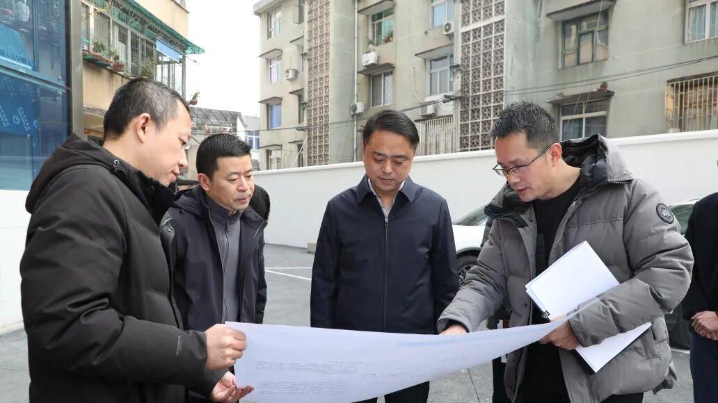 刘刚调研民生实事项目实施情况