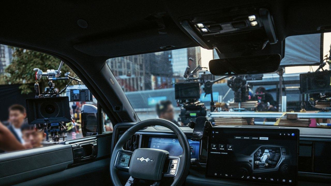 漂移、追逐、硬刚反派！谁才是电影《惊蛰无声》的一番主角