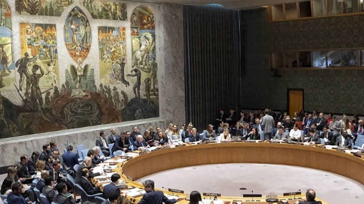 关键时刻，中俄替伊朗挡下背后一枪，伊朗喊话中俄表达感谢