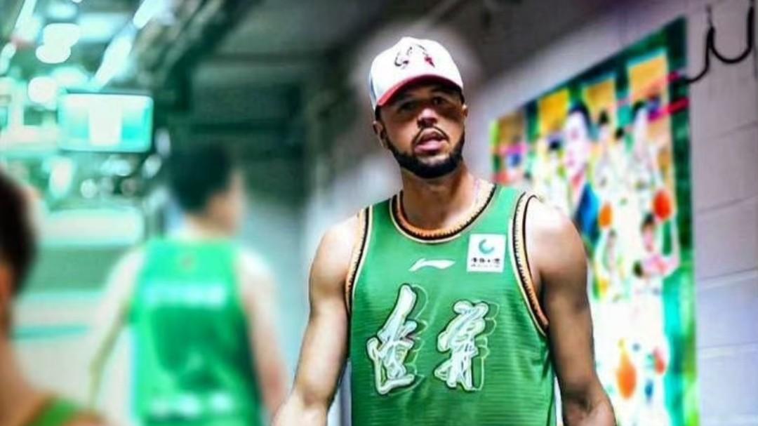 福建男篮外援调整，曝皮特森加盟，特莱斯走人1