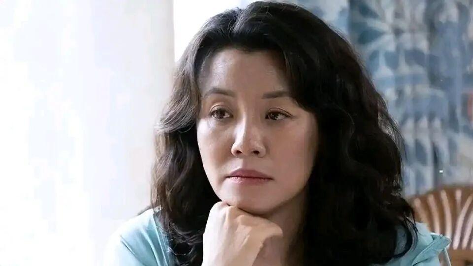 《我的妈妈是校花》中，儿子雪山之旅，妈妈病重，突回青春时刻