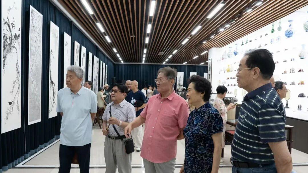 人生如墨 浓淡有致——潘毅中国画展