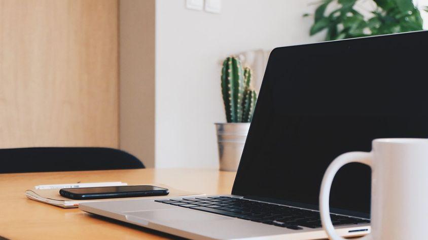 午后整理桌面：把杂乱归位，让心安静