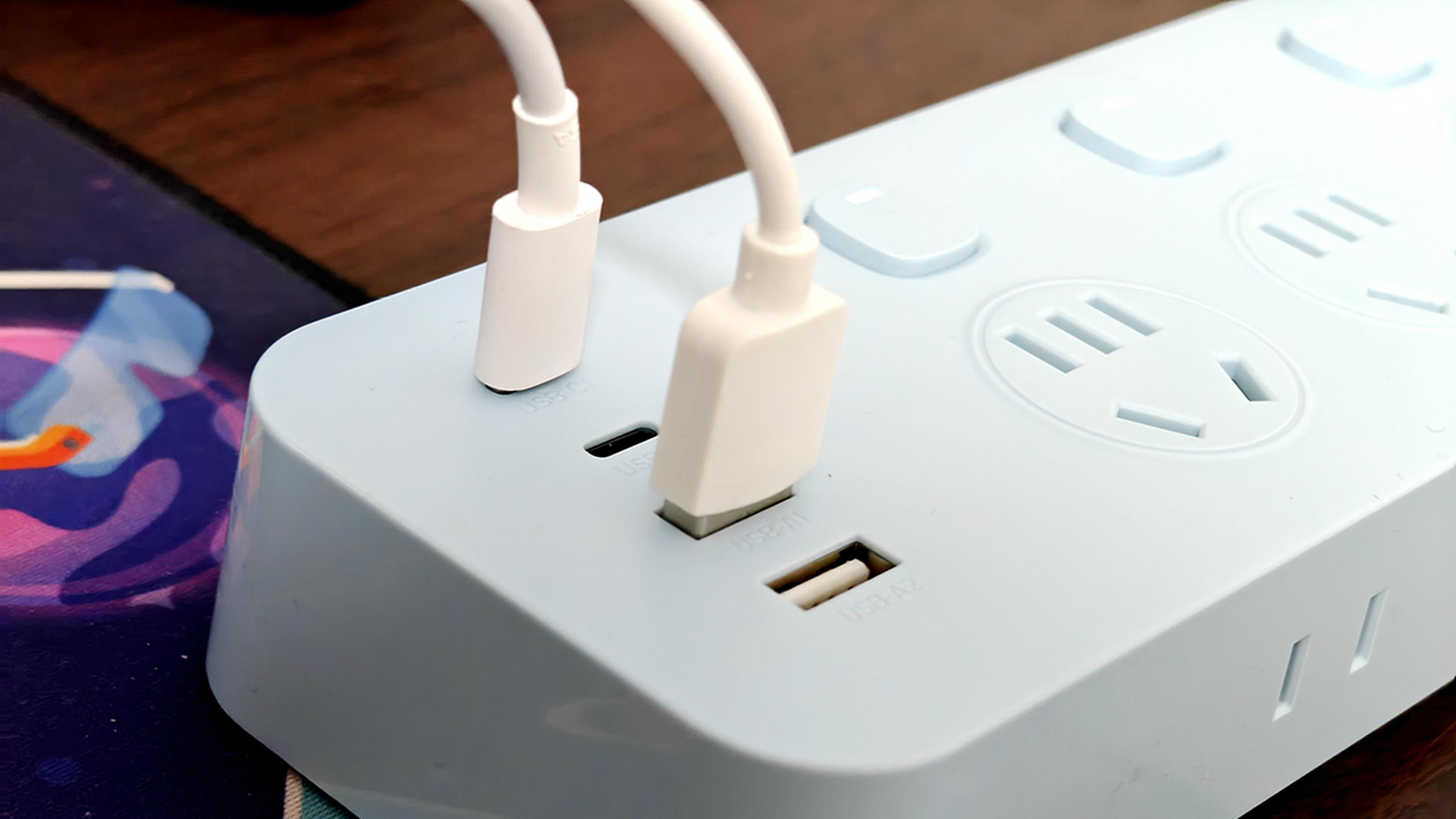 桌面数码党狂喜，有它一款就够了，奥睿科小胖条插排体验