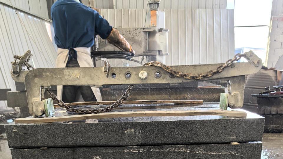 山东章丘黑石材厂家供应章丘黑花岗岩火烧板板材