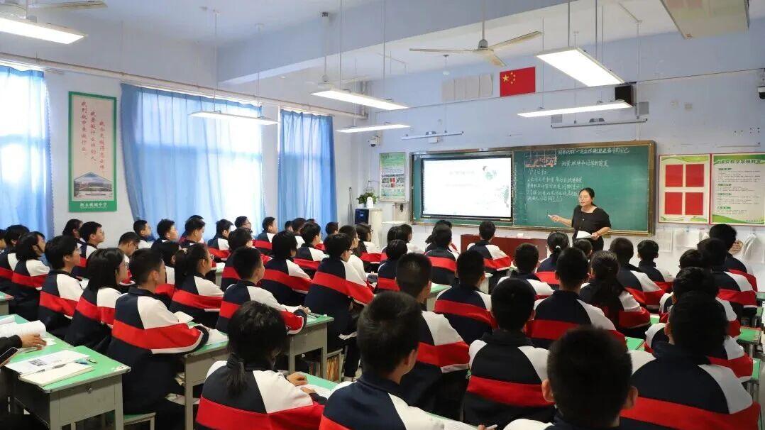 2025精彩回眸：衡水桃城中学学本课堂教研活动持续深入